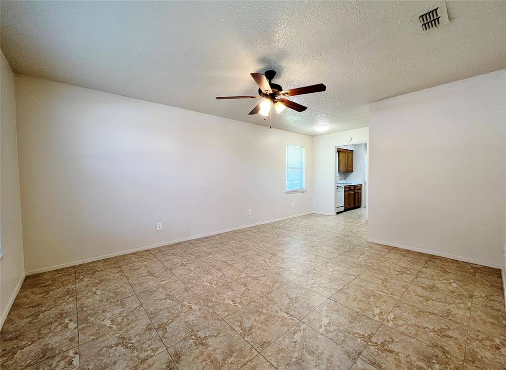 1110 South Rusk Street, Unit B Weatherford, TX 76086 - Photo 2 of 14