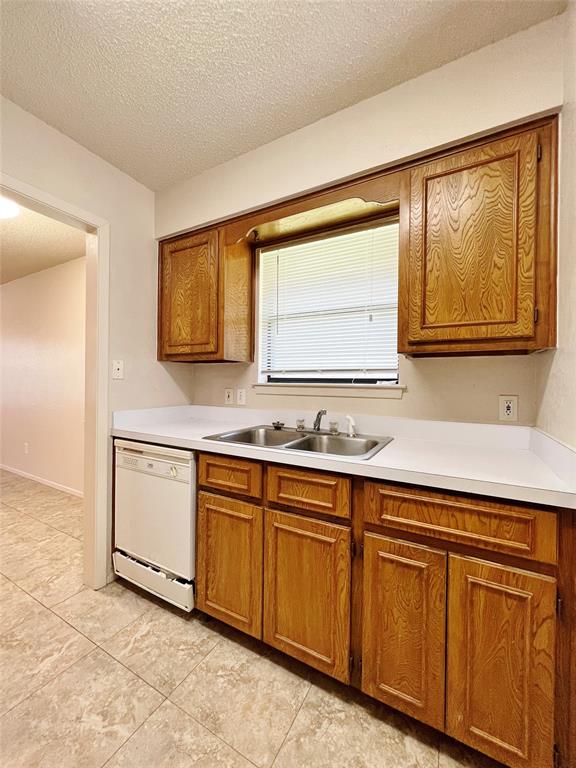 1110 South Rusk Street, Unit B Weatherford, TX 76086 - Photo 6 of 14