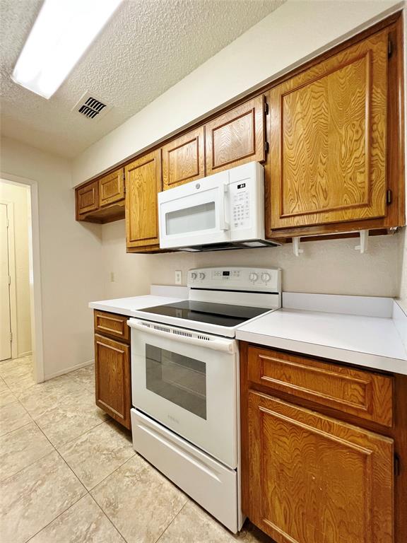 1110 South Rusk Street, Unit B Weatherford, TX 76086 - Photo 7 of 14