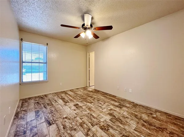 $1,295 | 1110 South Rusk Street, Unit B, Weatherford, TX 76086