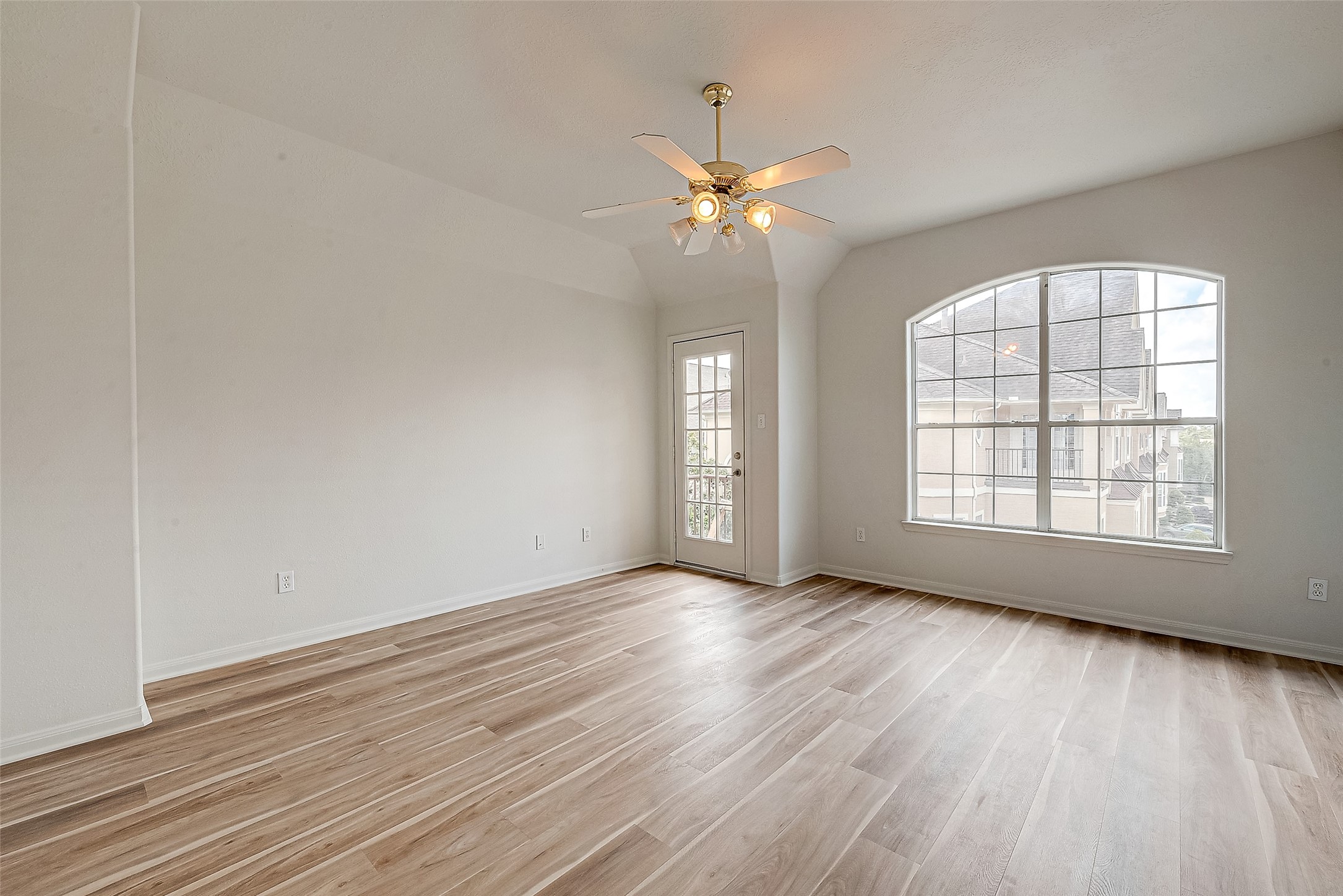 2150 Stacy Knoll Houston, TX 77008 - Photo 36 of 40