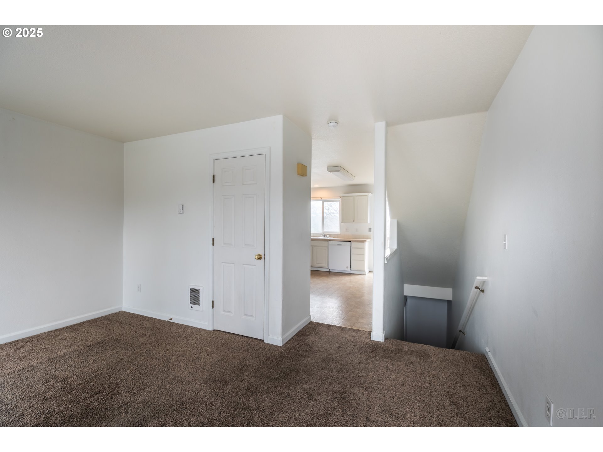 744 Oregon Street St. Helens, OR 97051 - Photo 2 of 11 a view of empty room