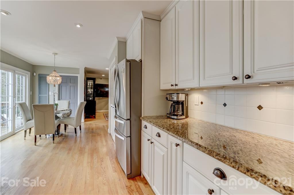 6633 Sharon Road Charlotte, NC 28210 - Photo 14 of 48 Gallery Image 14