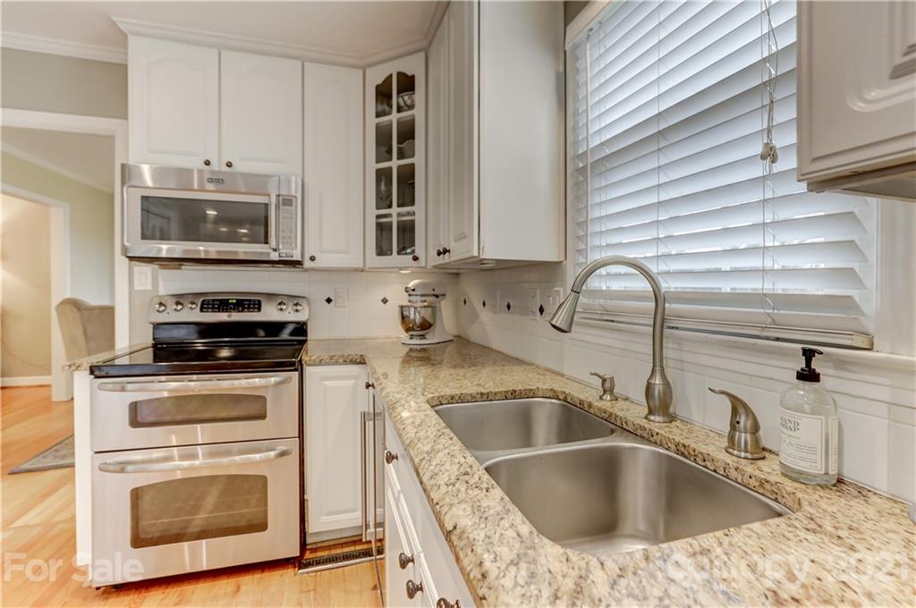 6633 Sharon Road Charlotte, NC 28210 - Photo 16 of 48 Gallery Image 16