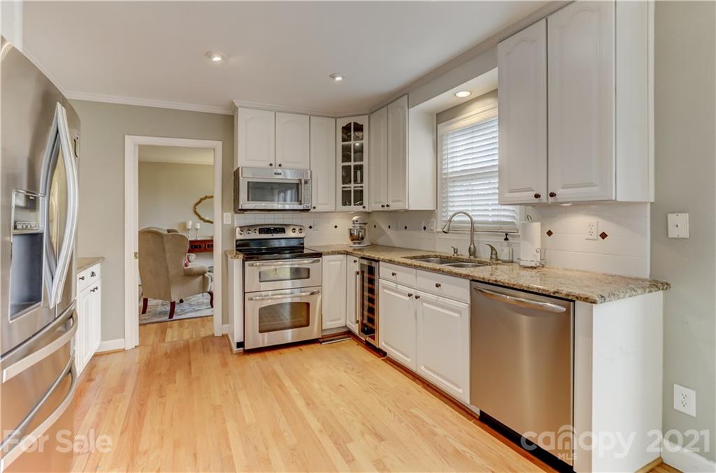 6633 Sharon Road Charlotte, NC 28210 - Photo 17 of 48 Gallery Image 17