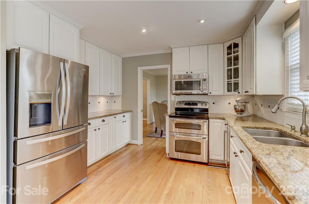 6633 Sharon Road Charlotte, NC 28210 - Photo 18 of 48 Gallery Image 18