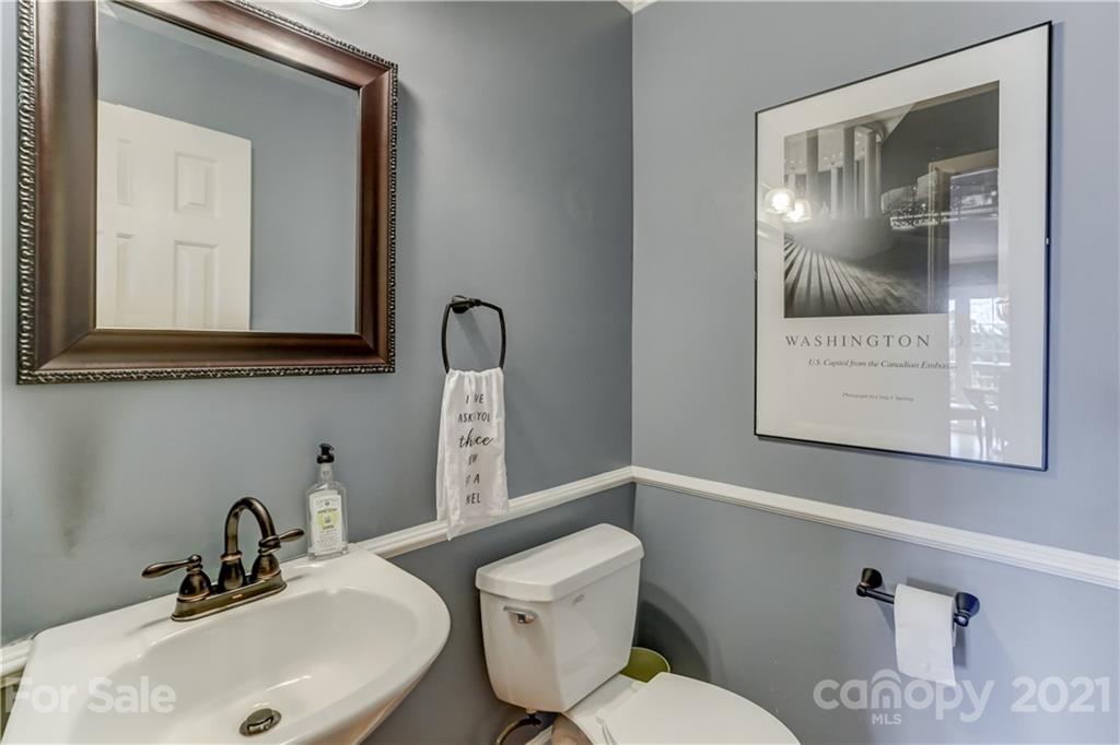 6633 Sharon Road Charlotte, NC 28210 - Photo 27 of 48 Gallery Image 27