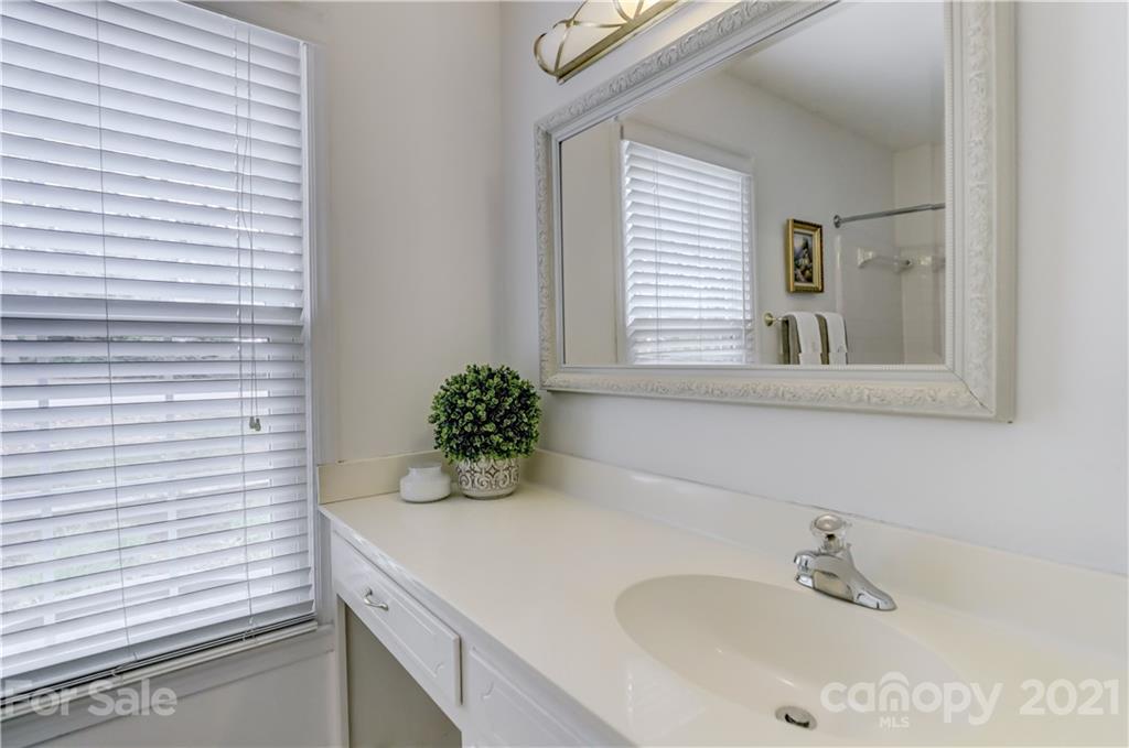 6633 Sharon Road Charlotte, NC 28210 - Photo 35 of 48 Gallery Image 35