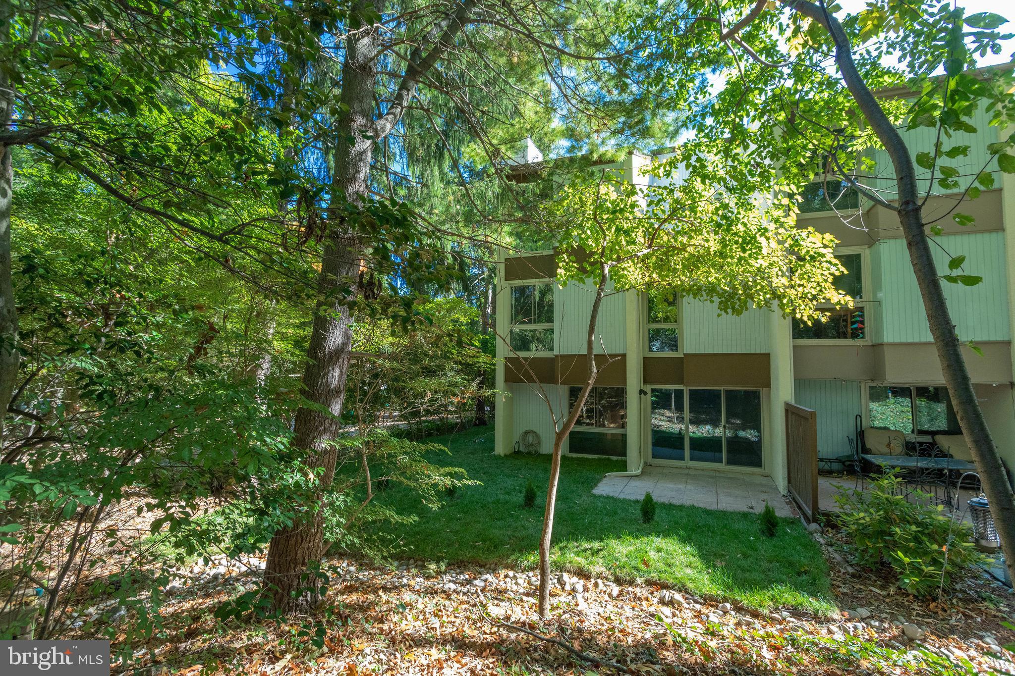 11689 Newbridge Court Reston, VA 20191 - Photo 3 of 42 Gallery Image 3