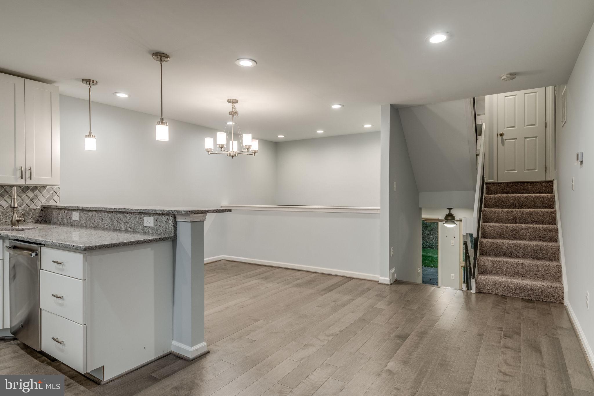 11689 Newbridge Court Reston, VA 20191 - Photo 4 of 42 Gallery Image 4