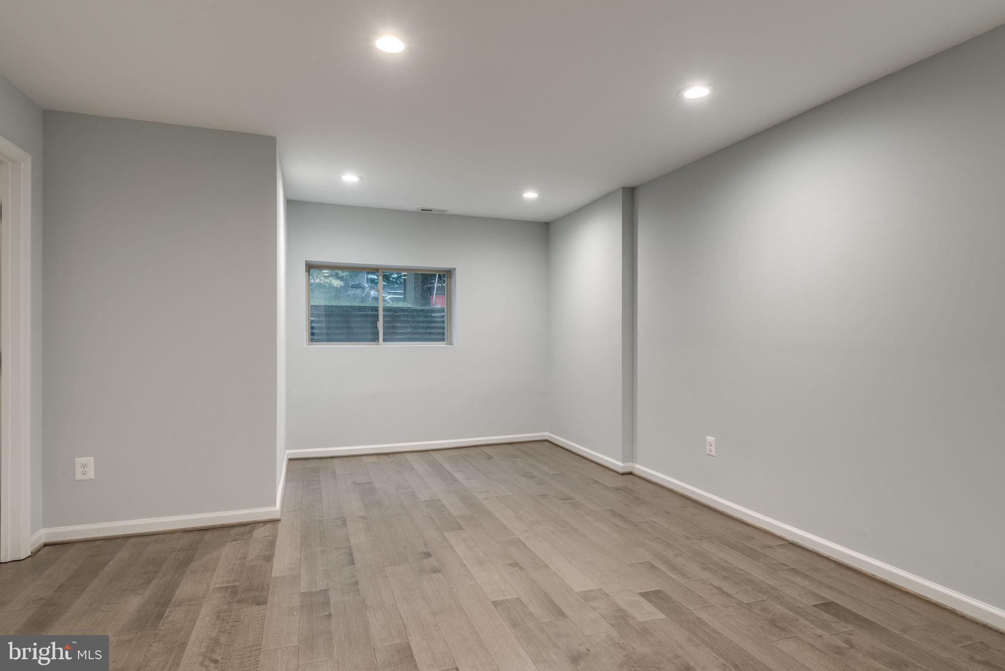 11689 Newbridge Court Reston, VA 20191 - Photo 34 of 42 Gallery Image 34