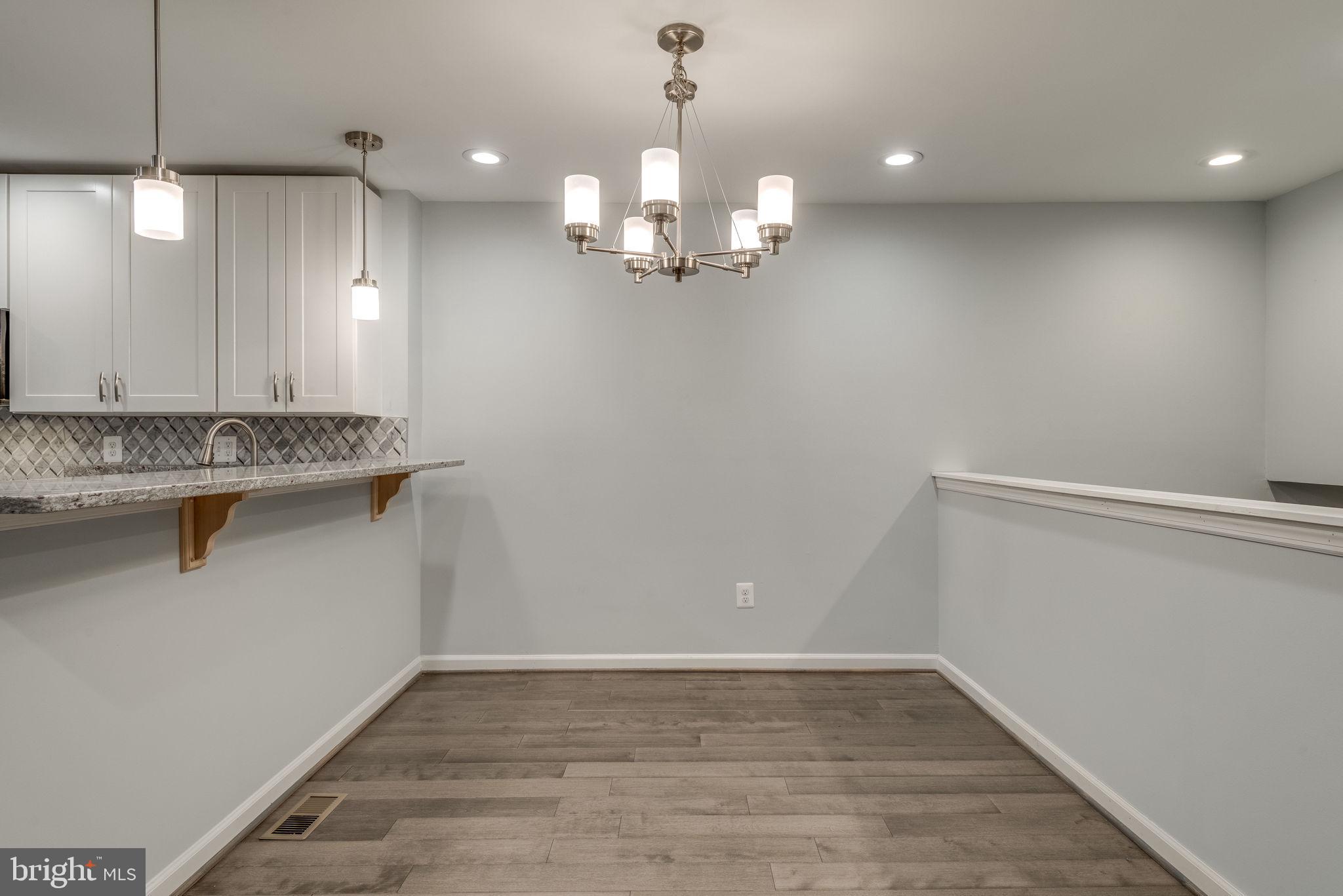 11689 Newbridge Court Reston, VA 20191 - Photo 8 of 42 Gallery Image 8