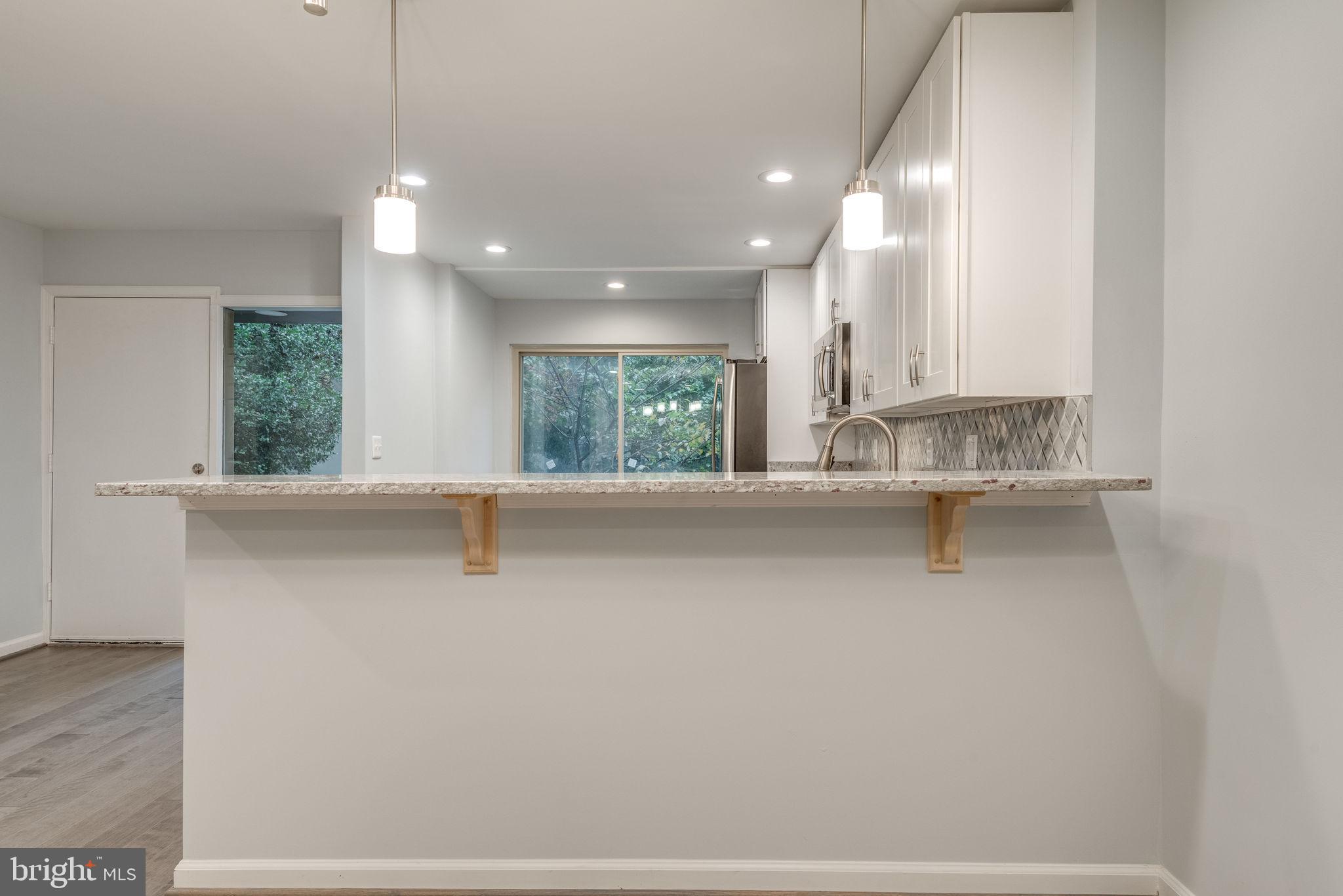 11689 Newbridge Court Reston, VA 20191 - Photo 10 of 42 Gallery Image 10