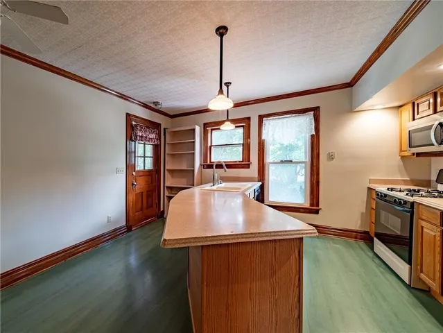 $1,650 | 1108 Lake Avenue, Rochester, NY 14613