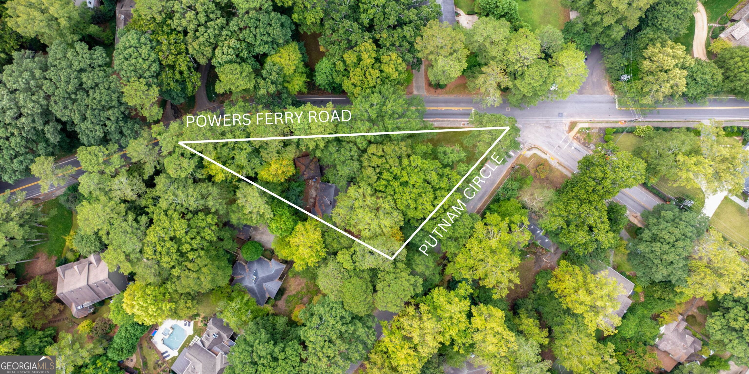 35 Putnam Circle Northeast Atlanta, GA 30342 - Photo 2 of 22 a view of a yard with plants