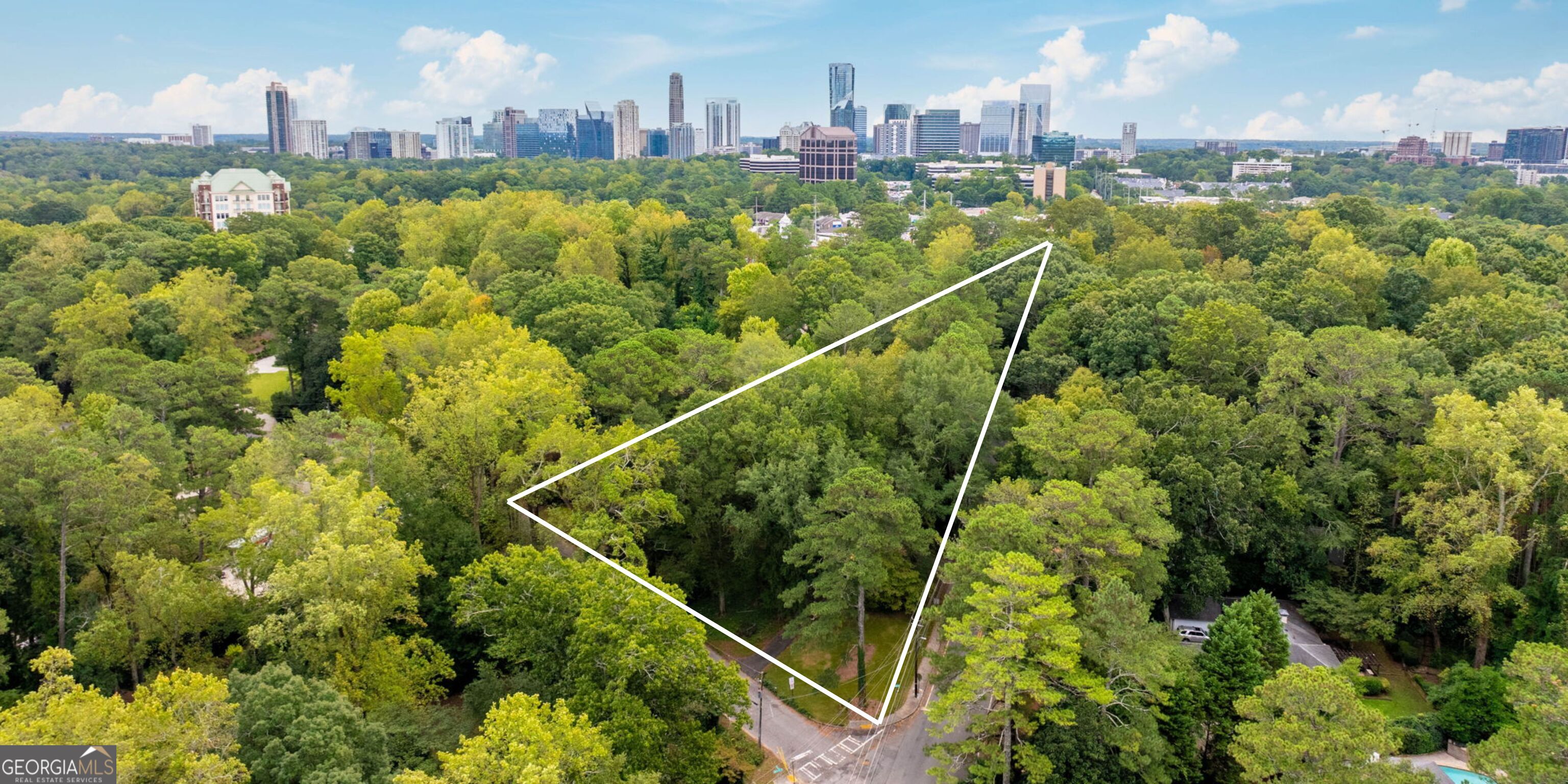 35 Putnam Circle Northeast Atlanta, GA 30342 - Photo 4 of 22 a view of a city