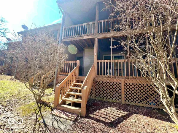 $184,500 | 9479 South Lake Ridge Drive, Bloomington, IN 47401