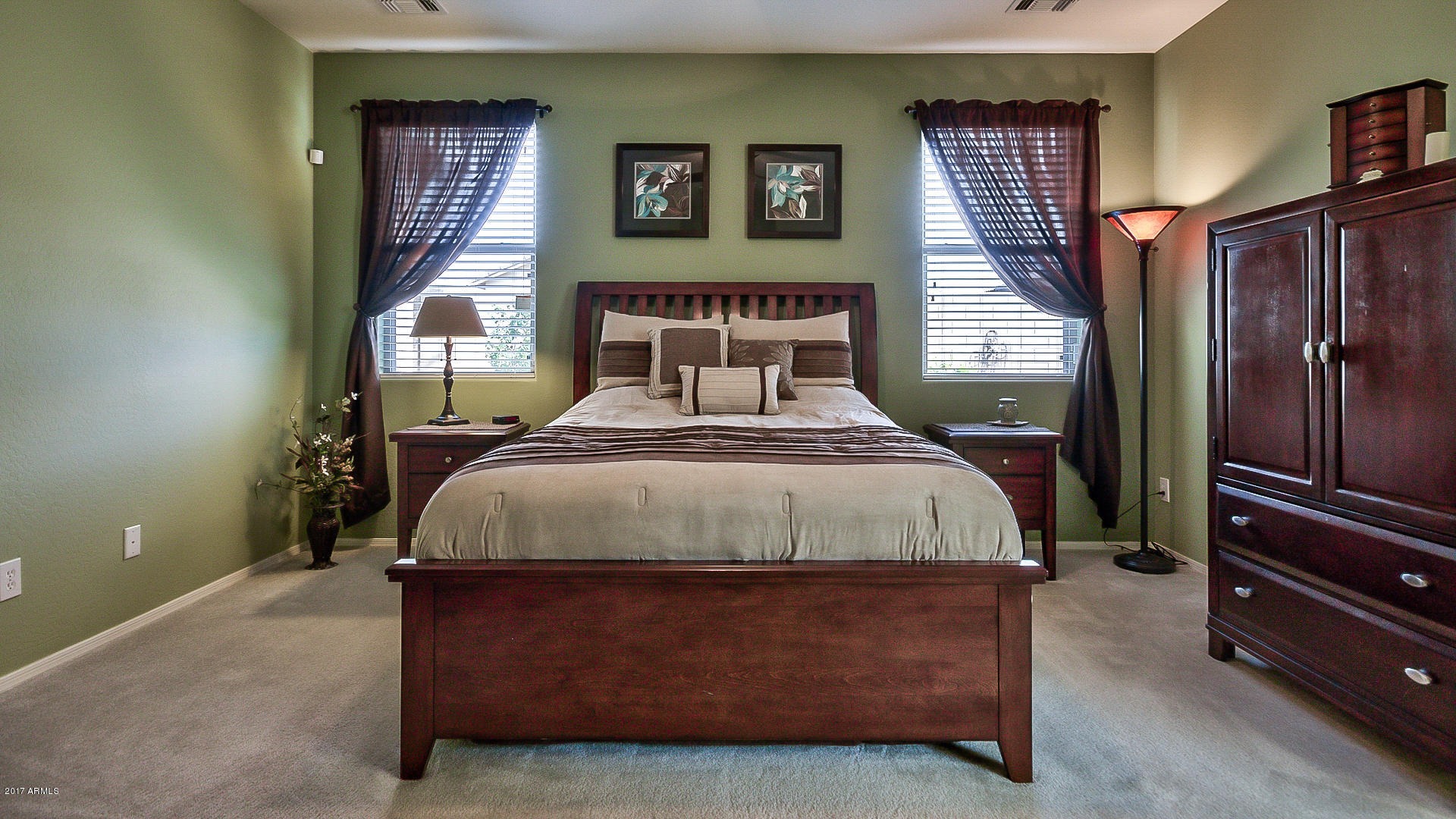 2618 West Gaby Road Phoenix, AZ 85041 - Photo 14 of 32 19