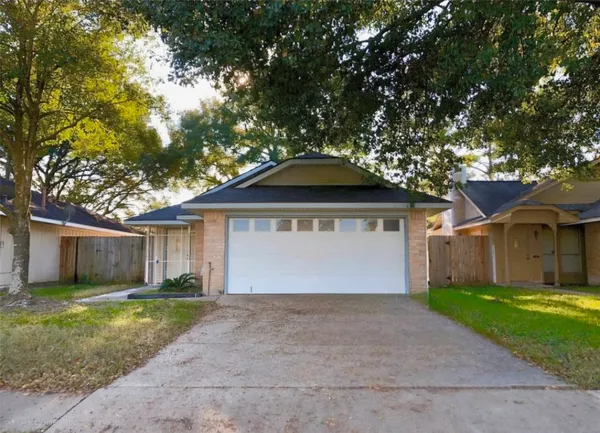 $200,000 | 13715 Vickston Lane, Houston, TX 77014