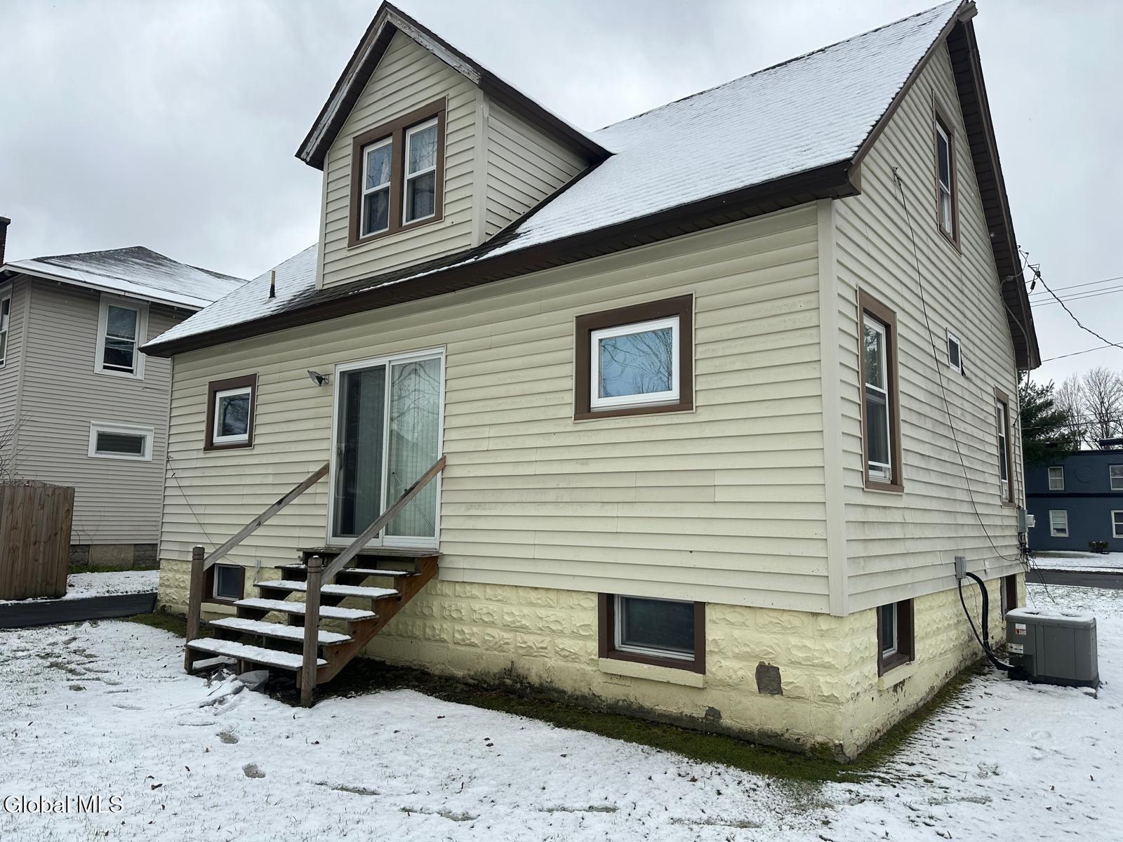 407 East Bloomfield Street Rome, NY 13440 - Photo 4 of 18 IMG-20260407-WA0018