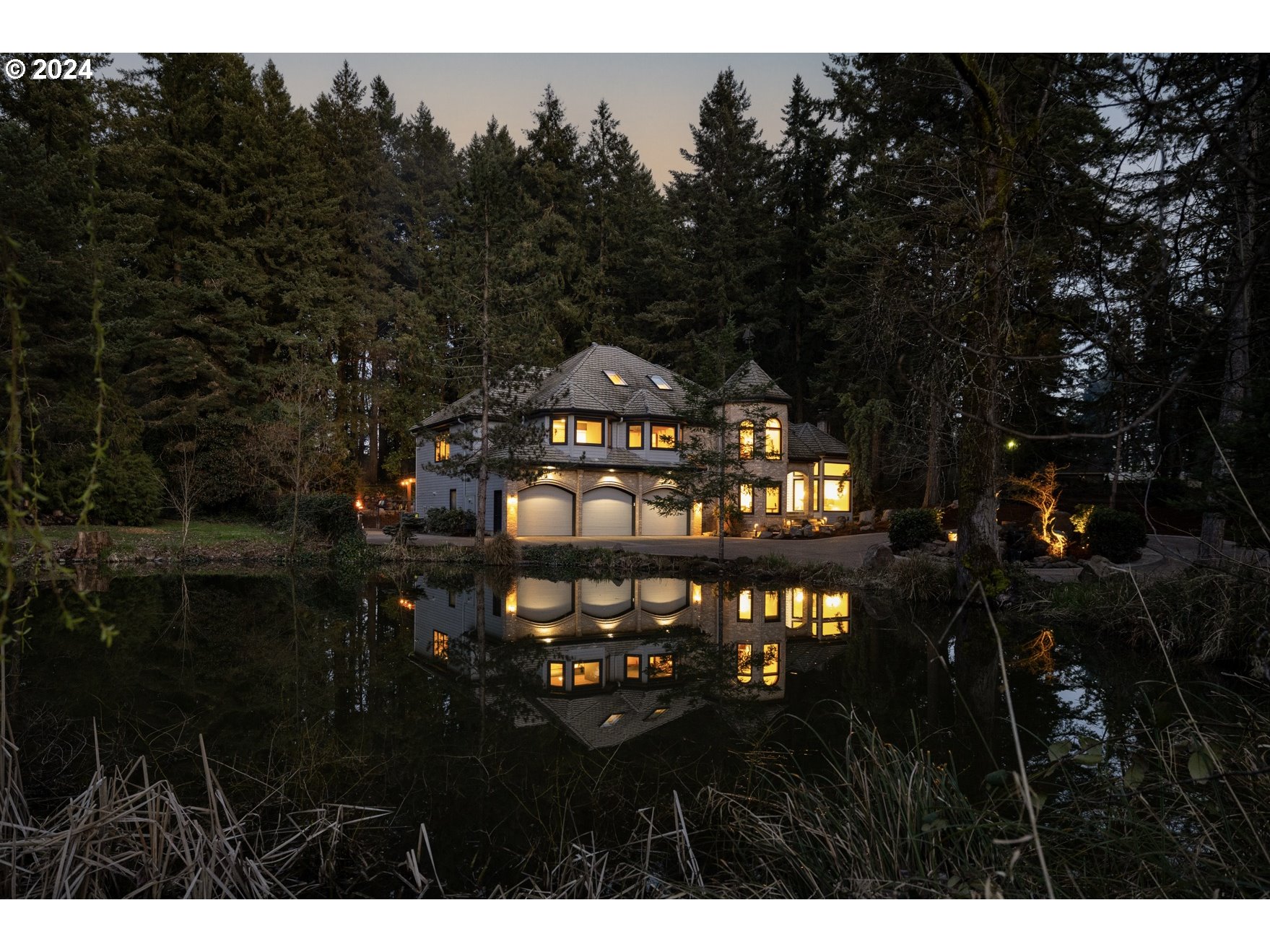 473 Southwest Hebb Park Road West Linn, OR 97068 - Photo 2 of 48 Gallery Image 2