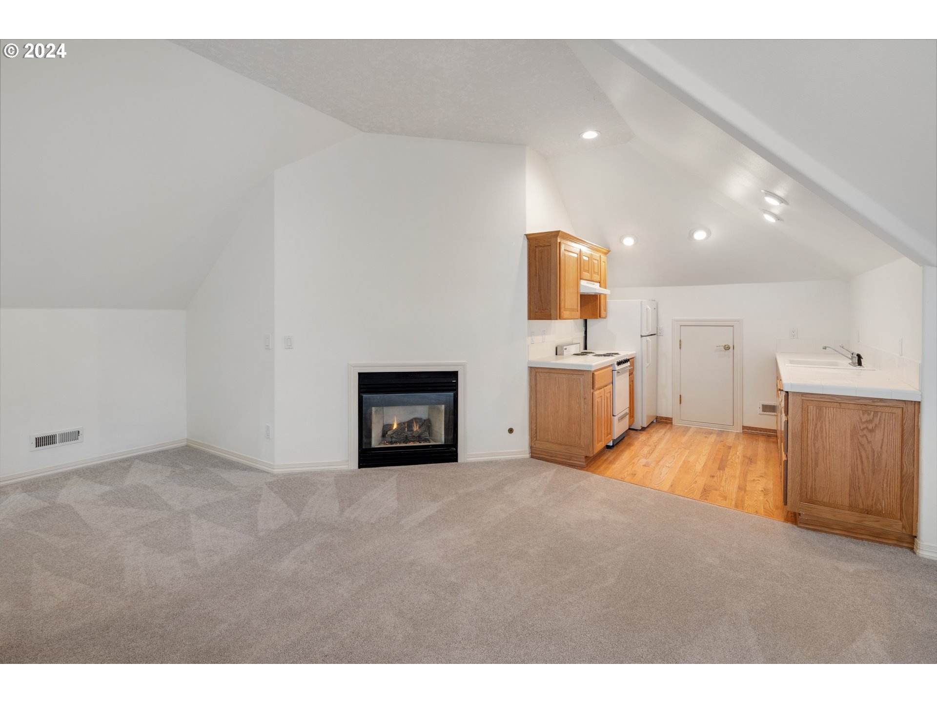 473 Southwest Hebb Park Road West Linn, OR 97068 - Photo 34 of 48 Gallery Image 34