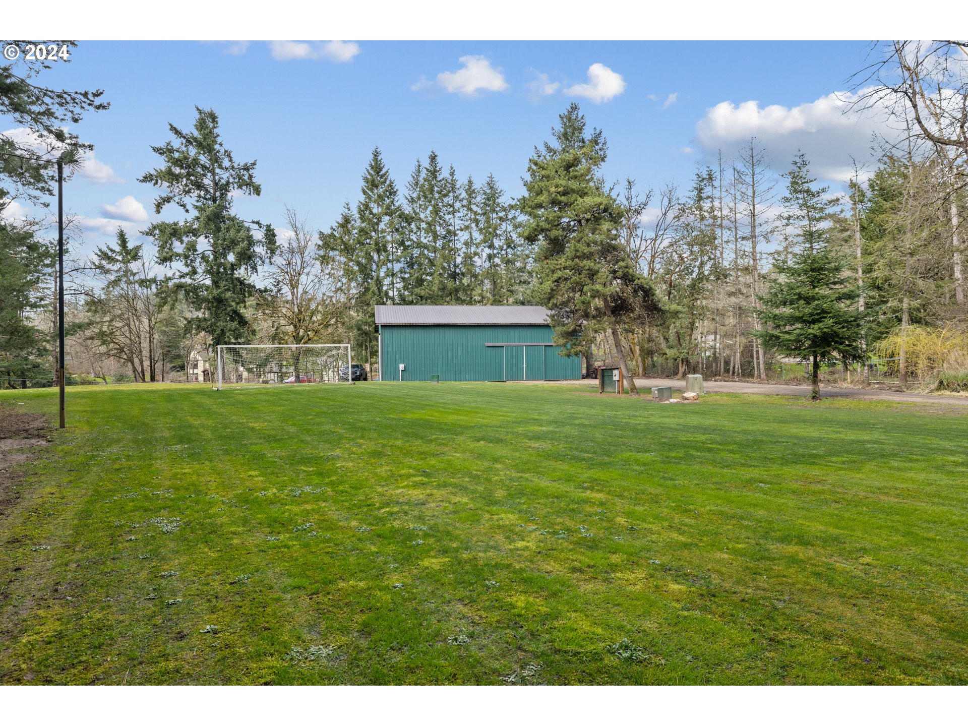 473 Southwest Hebb Park Road West Linn, OR 97068 - Photo 38 of 48 Gallery Image 38
