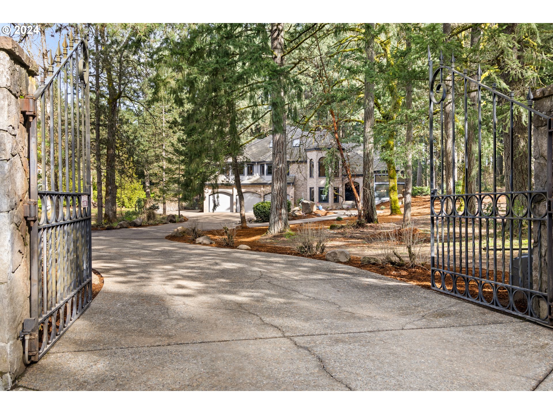 473 Southwest Hebb Park Road West Linn, OR 97068 - Photo 43 of 48 Gallery Image 43