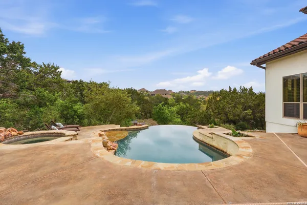 $1,200,000 | 18633 Shadow Canyon Drive, Helotes, TX 78023
