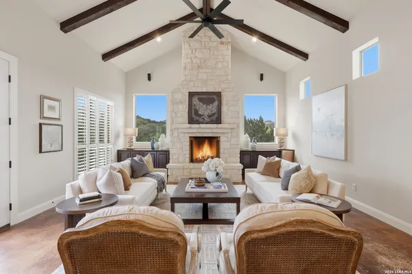 $1,200,000 | 18633 Shadow Canyon Drive, Helotes, TX 78023