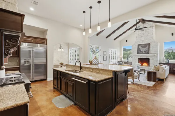 $1,200,000 | 18633 Shadow Canyon Drive, Helotes, TX 78023