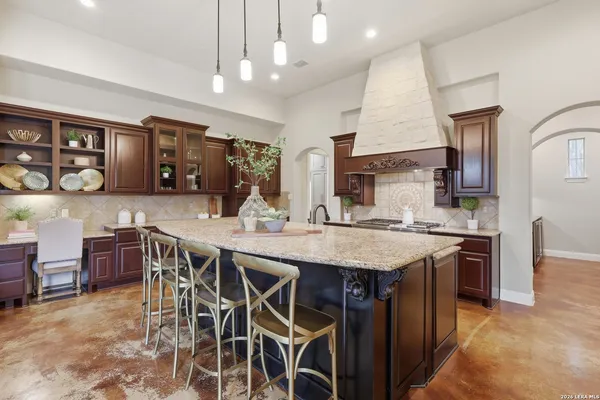 $1,200,000 | 18633 Shadow Canyon Drive, Helotes, TX 78023