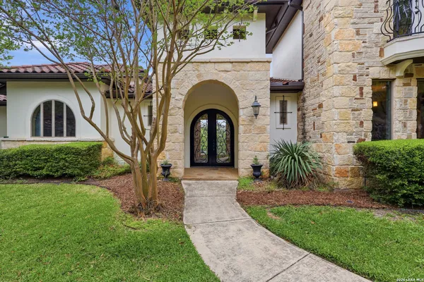 $1,200,000 | 18633 Shadow Canyon Drive, Helotes, TX 78023