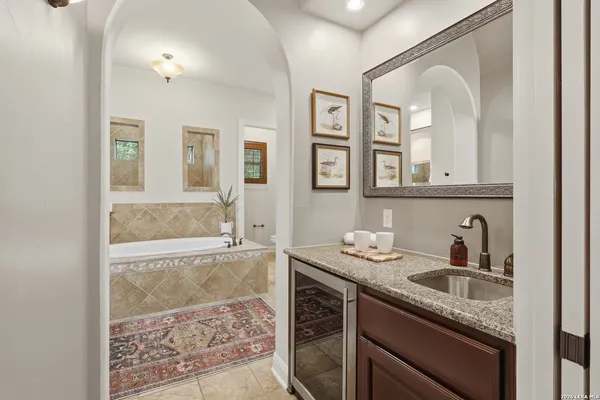 $1,200,000 | 18633 Shadow Canyon Drive, Helotes, TX 78023