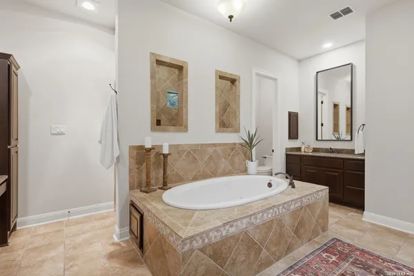 $1,200,000 | 18633 Shadow Canyon Drive, Helotes, TX 78023