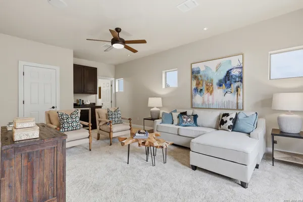 $1,200,000 | 18633 Shadow Canyon Drive, Helotes, TX 78023