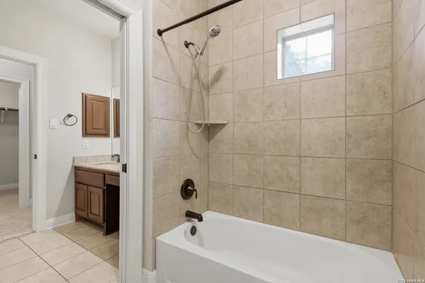 $1,200,000 | 18633 Shadow Canyon Drive, Helotes, TX 78023