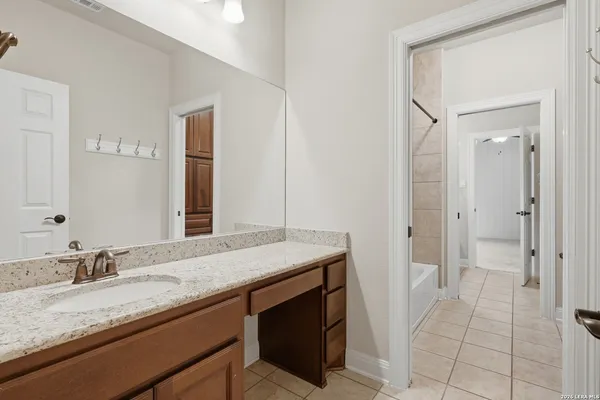 $1,200,000 | 18633 Shadow Canyon Drive, Helotes, TX 78023