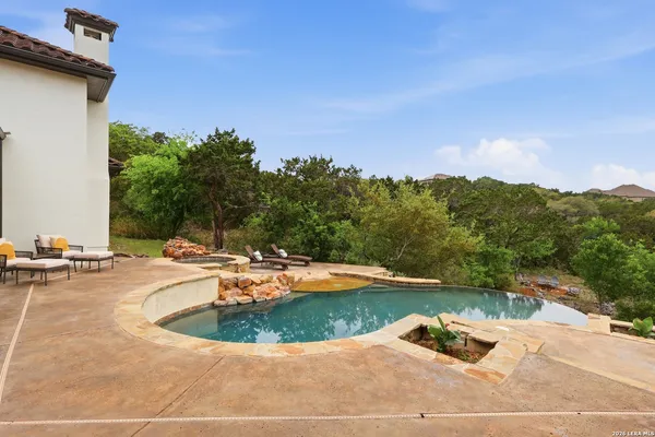 $1,200,000 | 18633 Shadow Canyon Drive, Helotes, TX 78023
