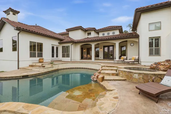 $1,200,000 | 18633 Shadow Canyon Drive, Helotes, TX 78023