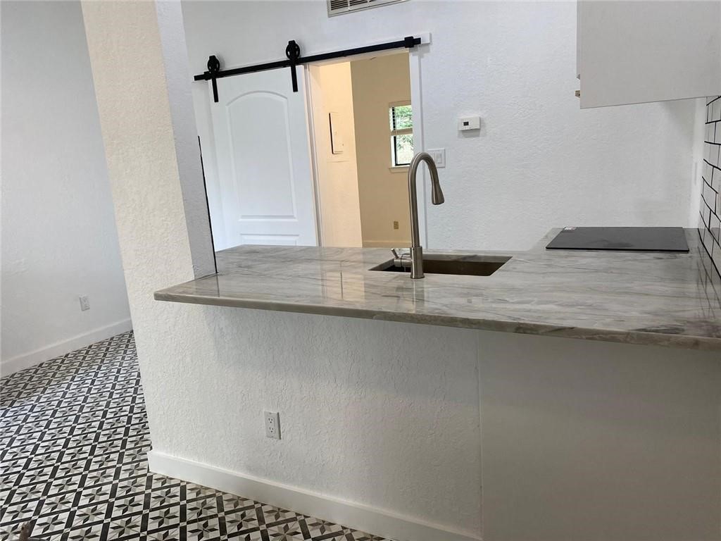 2605 Enfield Road, Unit 109 Austin, TX 78703 - Photo 12 of 33 Ample Breakfast Bar