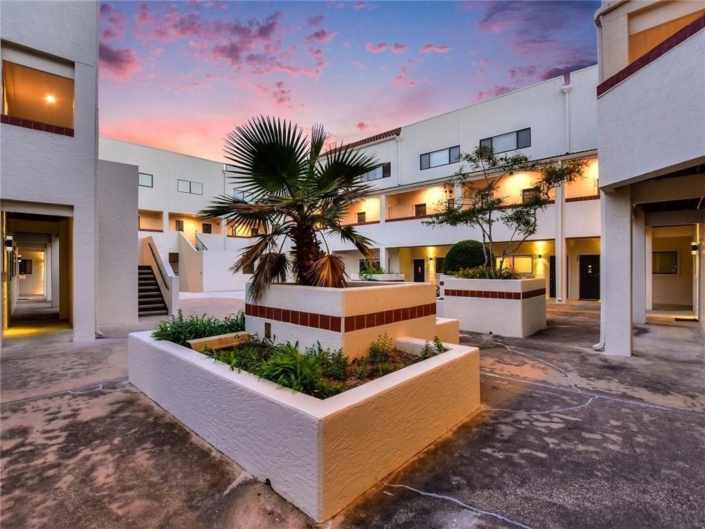 2605 Enfield Road, Unit 109 Austin, TX 78703 - Photo 33 of 33 Courtyard
