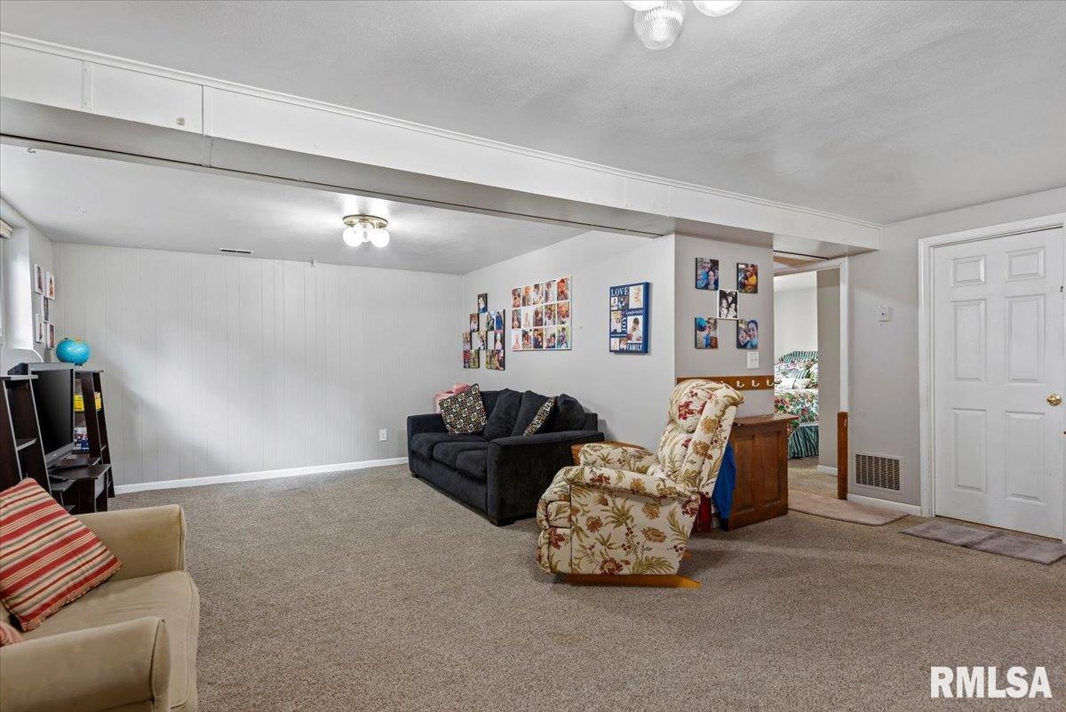 62 North Oxford Road Springfield, IL 62702 - Photo 19 of 36