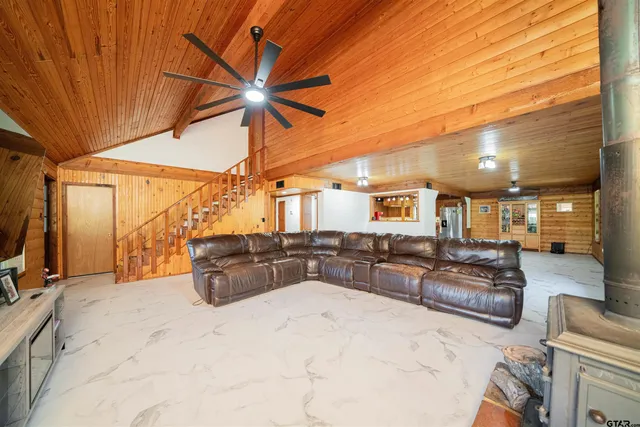 a view of a living room with furniture