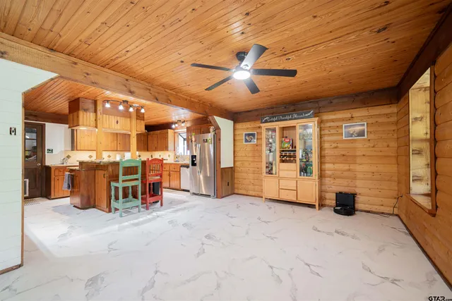 a view of a storage & utility room
