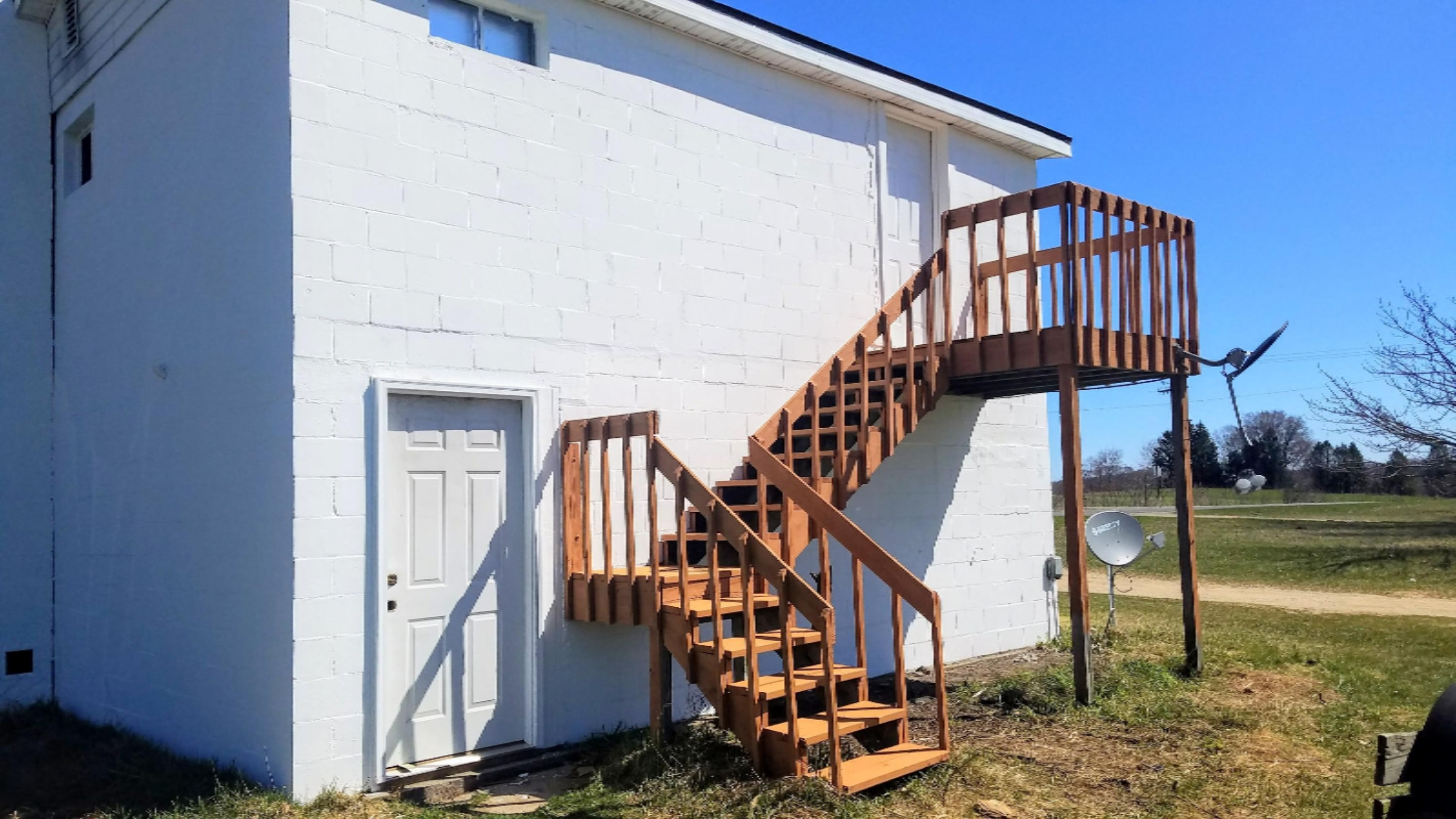 751 East Arthur Road Rothbury, MI 49452 - Photo 6 of 62 20180428_114001