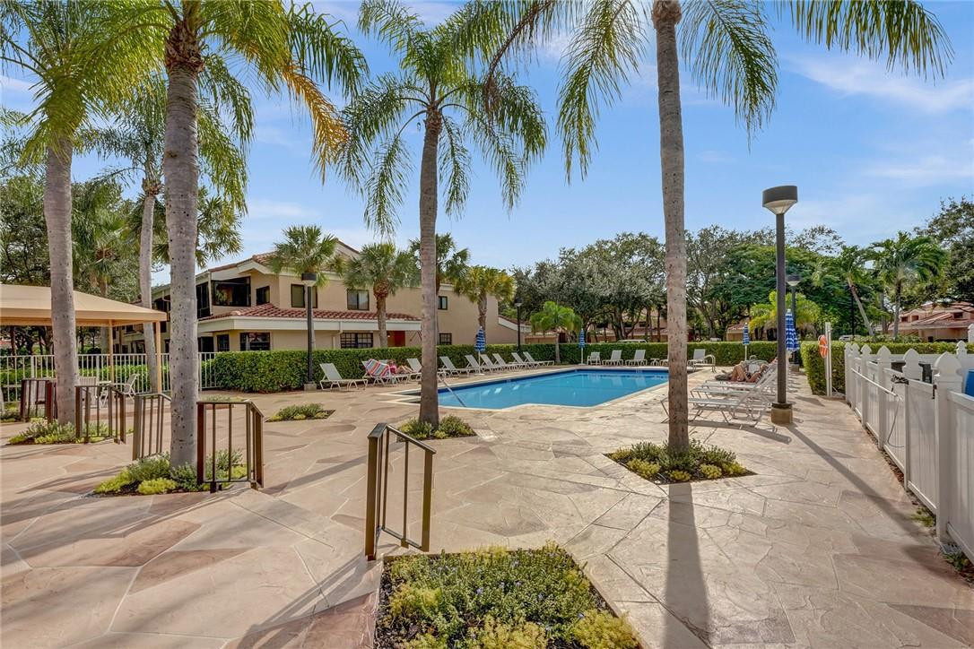 17292 Boca Club Boulevard, Unit 1307 Boca Raton, FL 33487 - Photo 45 of 49 Community Pool and spa
