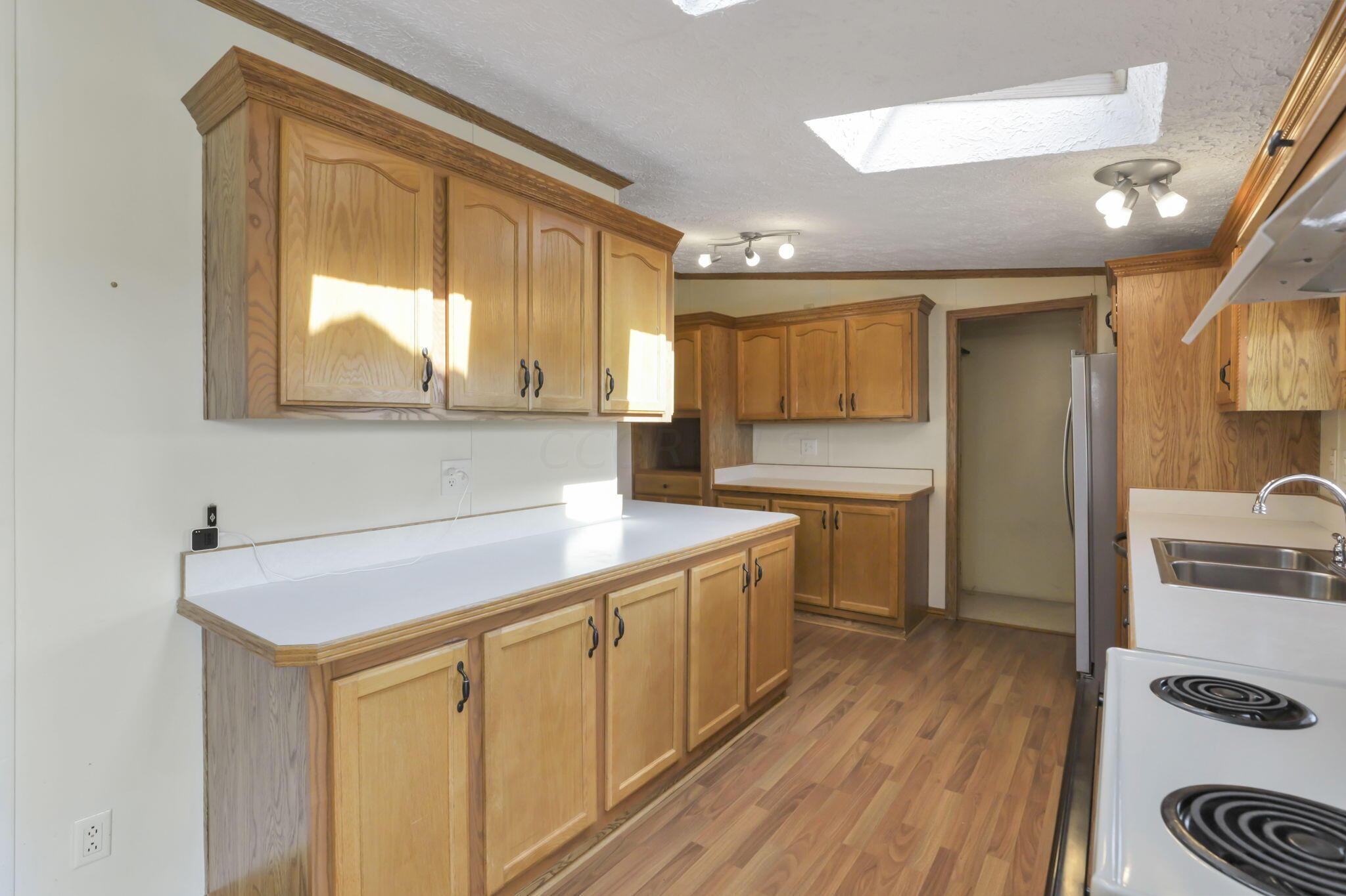 13055 Cooksey Road Utica, OH 43080 - Photo 18 of 84 .