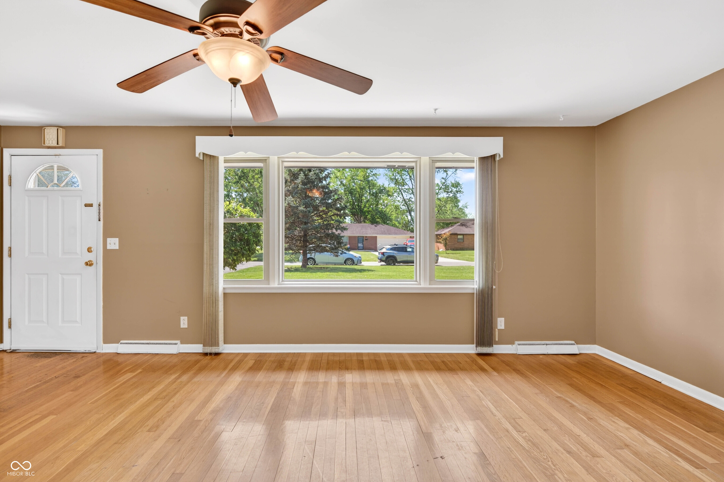 2240 Sims Drive Columbus, IN 47203 - Photo 11 of 56