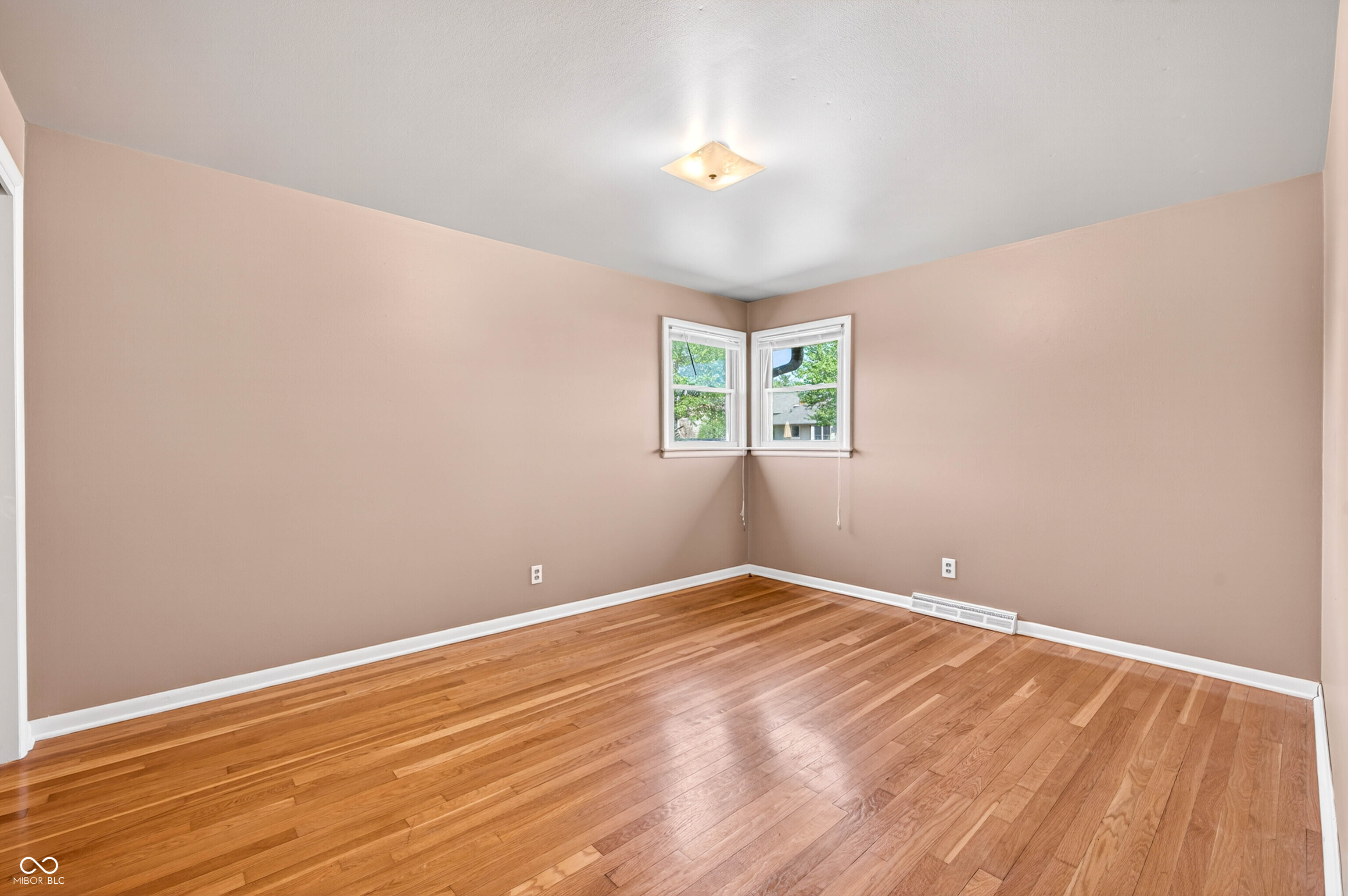 2240 Sims Drive Columbus, IN 47203 - Photo 23 of 56
